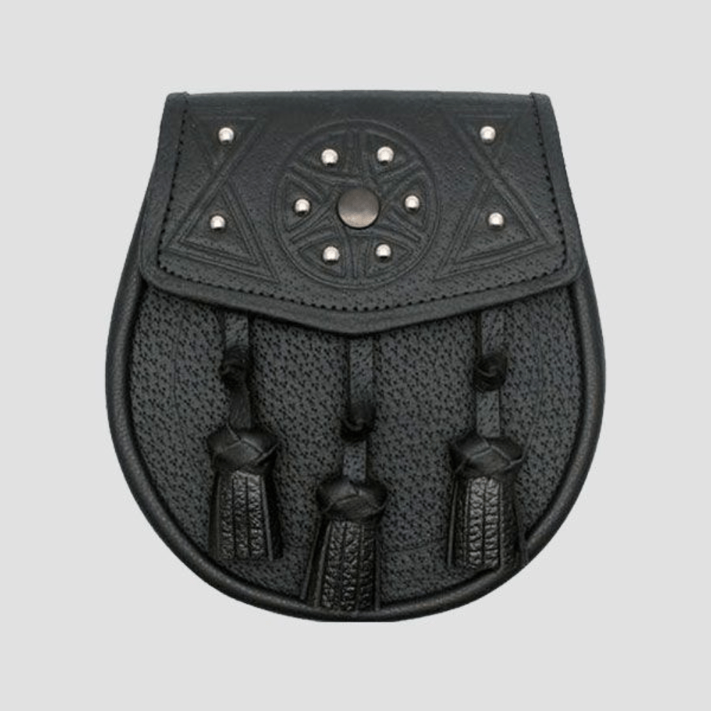 Circular Design Black Leather Sporran - Kilt Kingdom